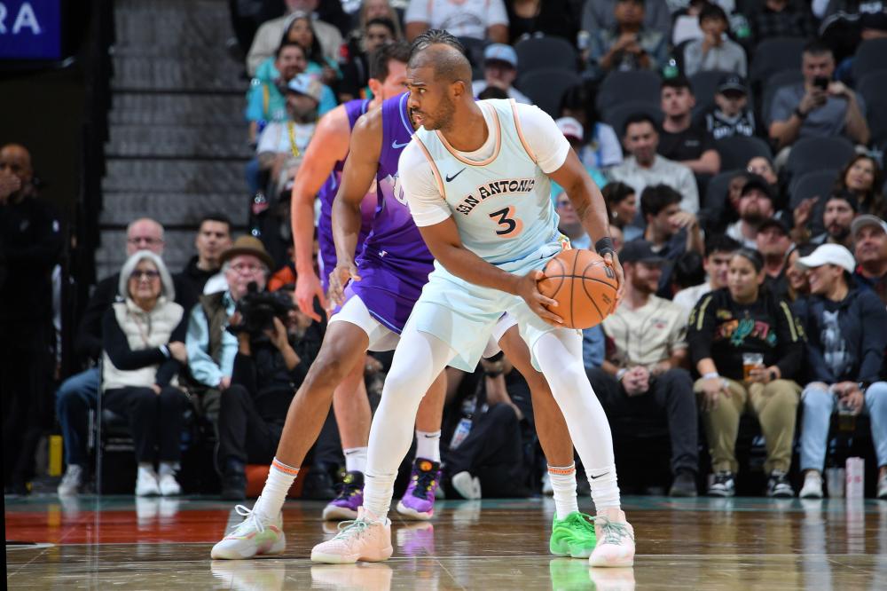 出高昂的防 出高昂的防