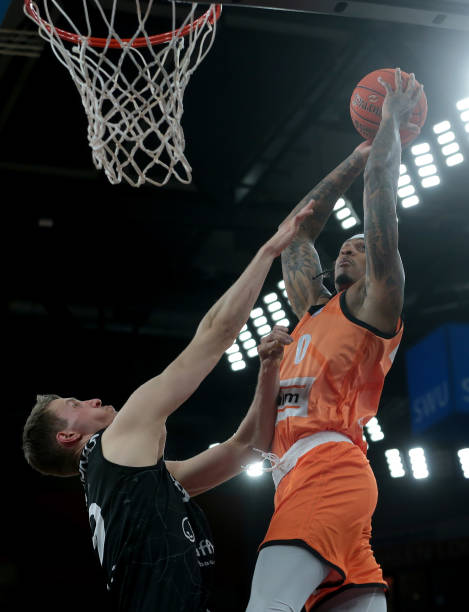 乔治2月2 乔治2月2